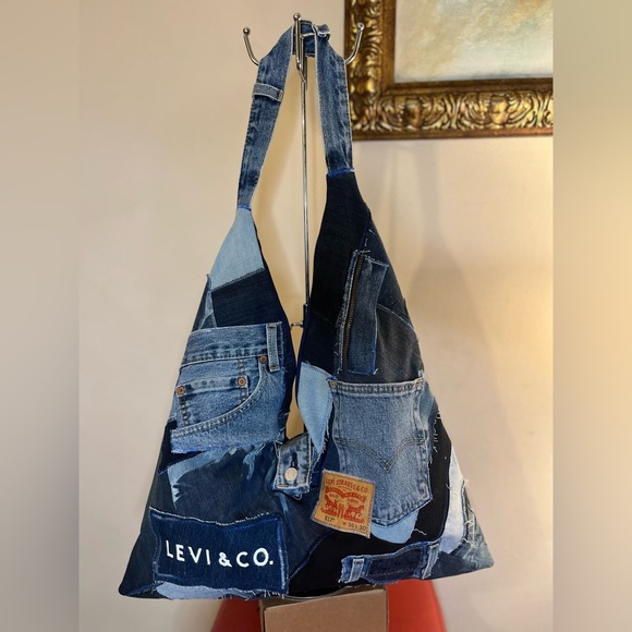 LEVI HOBO BAG - Picture 1 of 4